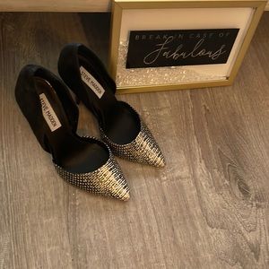 Steve Madden Women’s Dress  High Heel. Gently Loved. Size 8